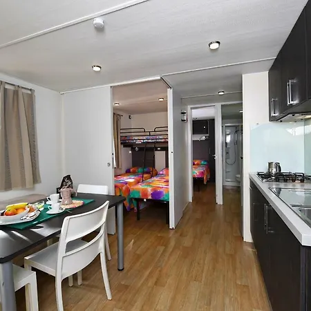 I Tre Moschettieri Village 4* ليدو دي بومبوسا