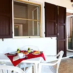 I Tre Moschettieri Village אתר קמפינג לידו די פומפוזה