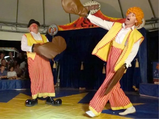 אתר קמפינג I Tre Moschettieri Village לידו די פומפוזה